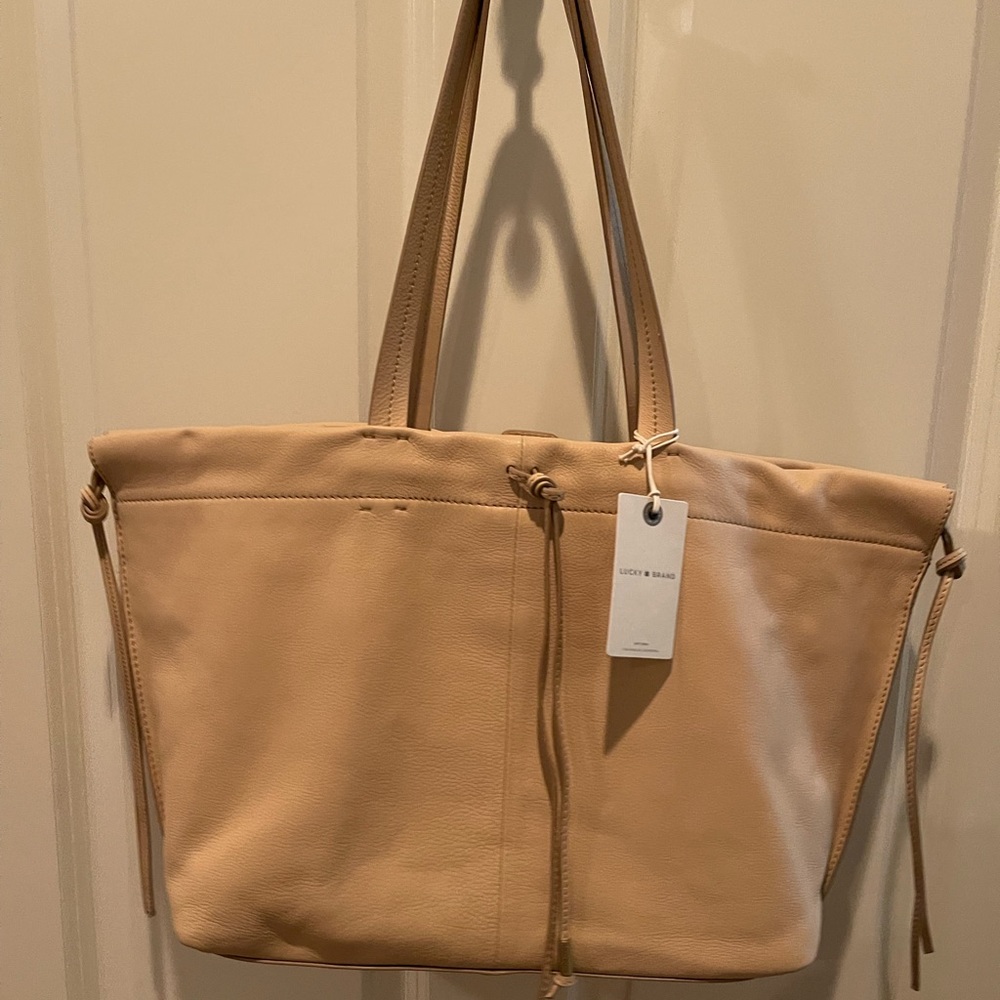 NWT real leather Lucky brand purse